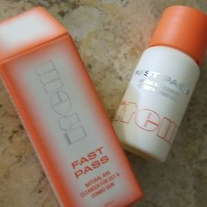 4/25 bundle item. Item Beauty AHA Gel Cleanser